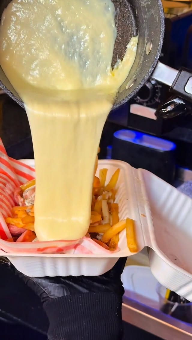 Post 4 by Colombian Bites-Barras Market on Instagram (video)