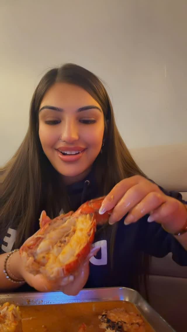 Post 3 by Jimmy’s Killer Prawns Manchester on Instagram (video)