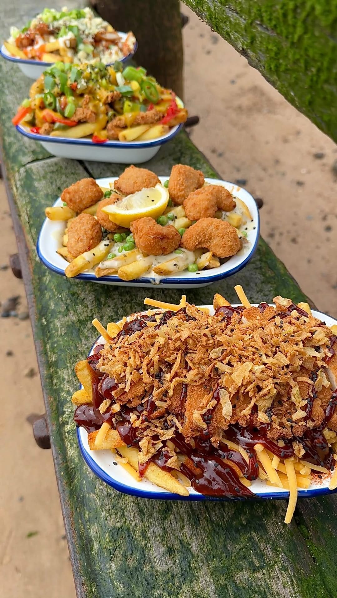 Post 3 by ABERDAM DUTCH FRIES ® on Instagram (video)