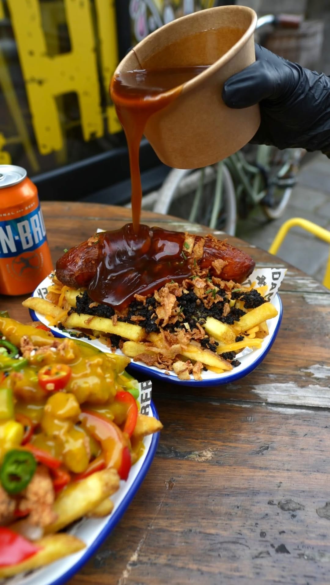 Post 4 by ABERDAM DUTCH FRIES ® on Instagram (video)