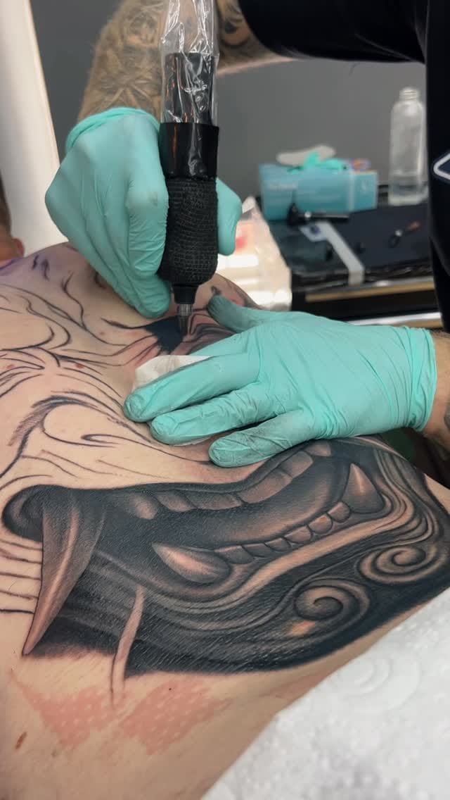 Post 8 by Marcin Ptak | Realistic Tattoo Artist | Edinburgh Tattoo Studio on Instagram (video)