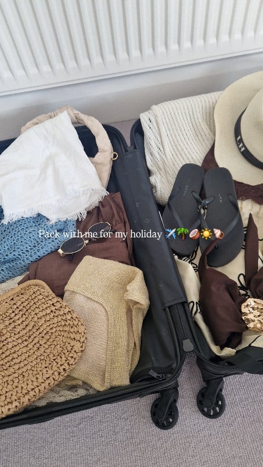 Post 1 by Laura on Instagram (video)