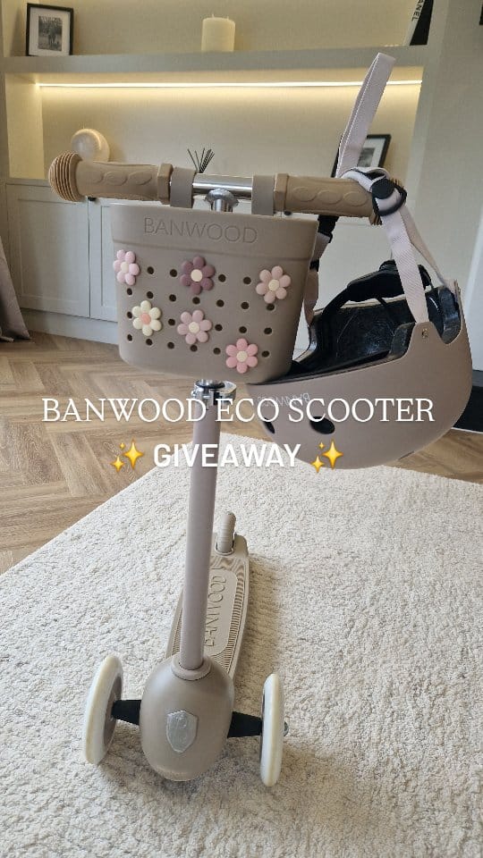Post 2 by Laura on Instagram (video)