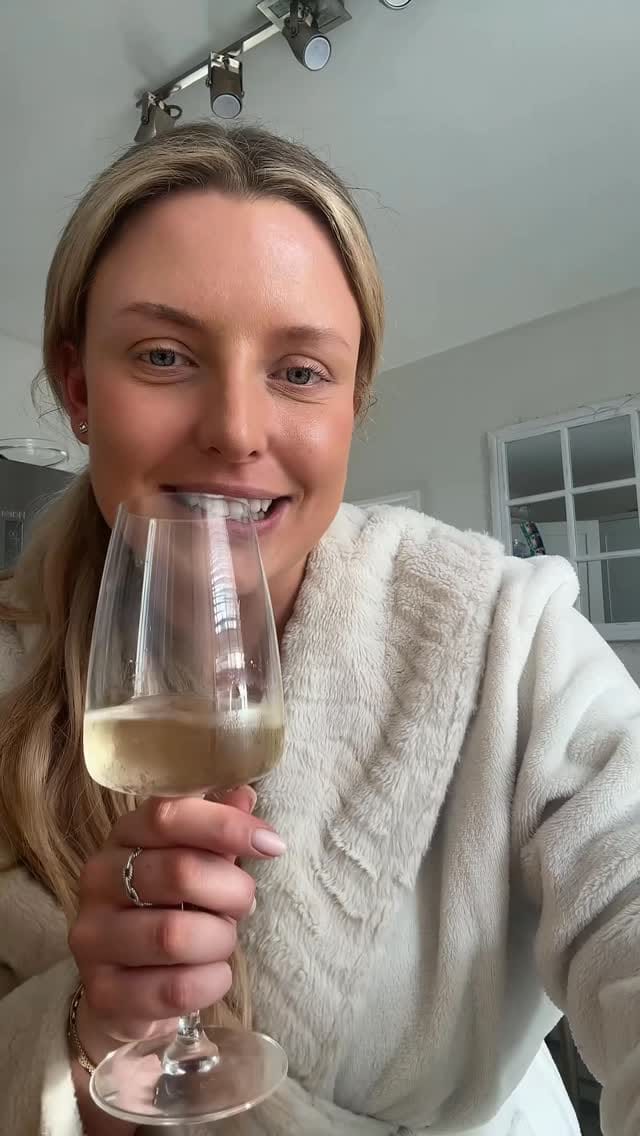 Post 5 by Olivia Mae Bradley on Instagram (video)