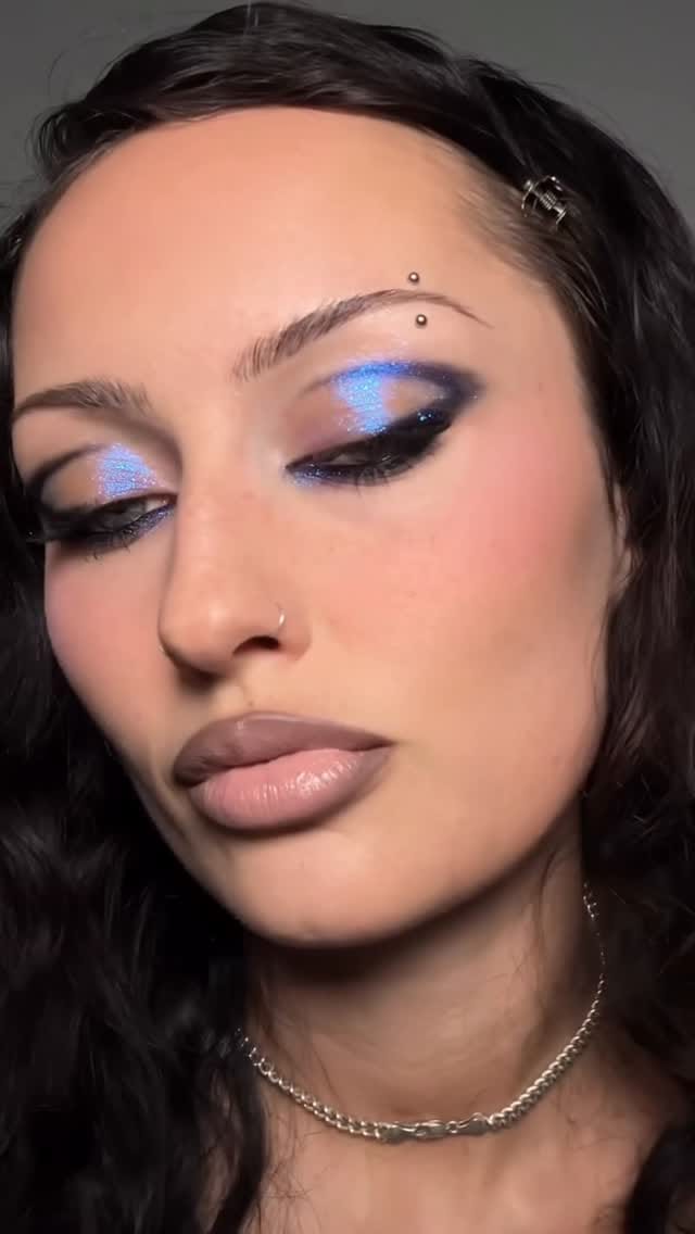 Post 1 by Frankie Darling on Instagram (video)