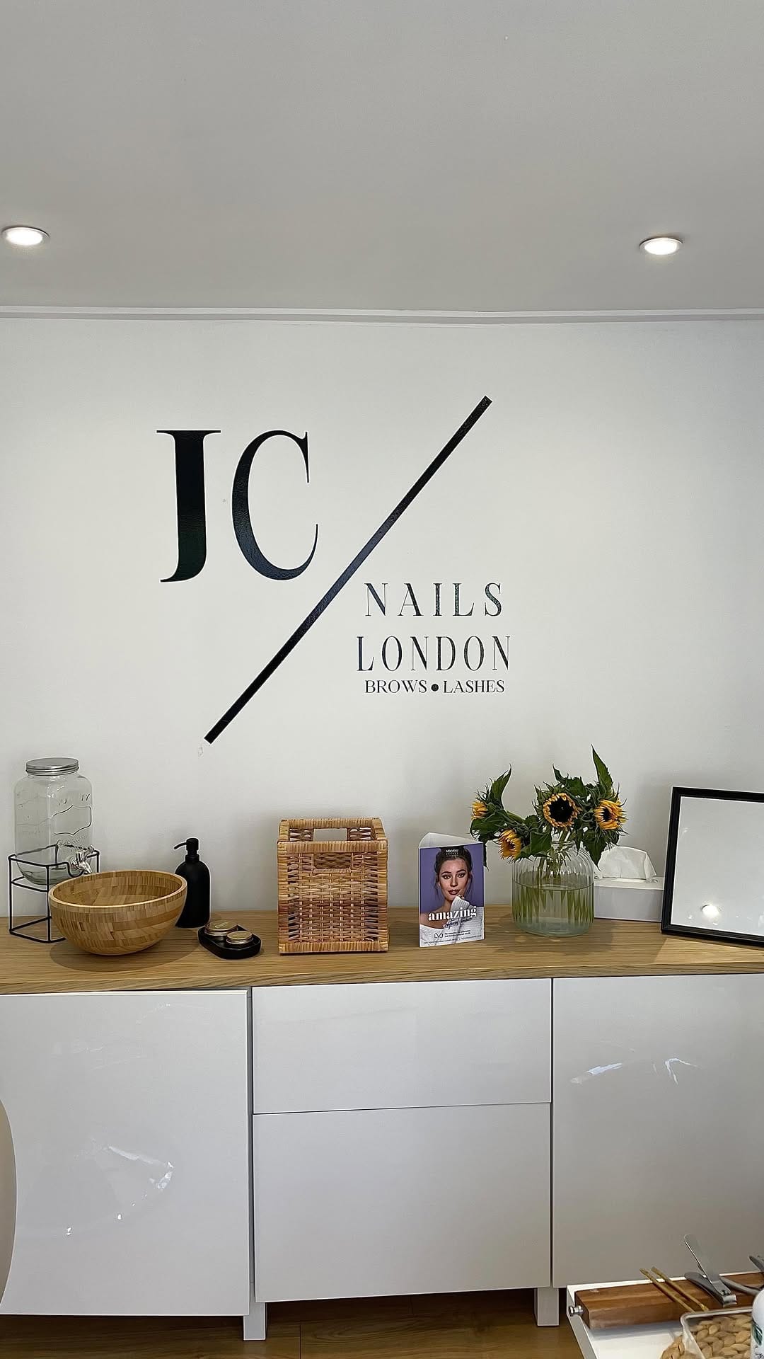 Post 10 by JC NAILS LONDON on Instagram (video)