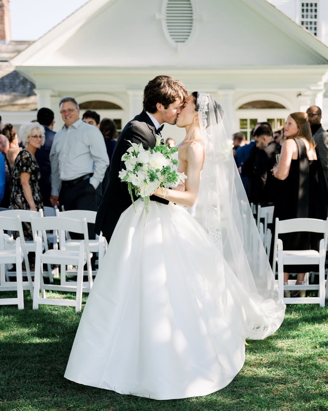Post 8 by EMILY LABELLA | CT & New England’s Soft Glam Specialist on Instagram (carousel)