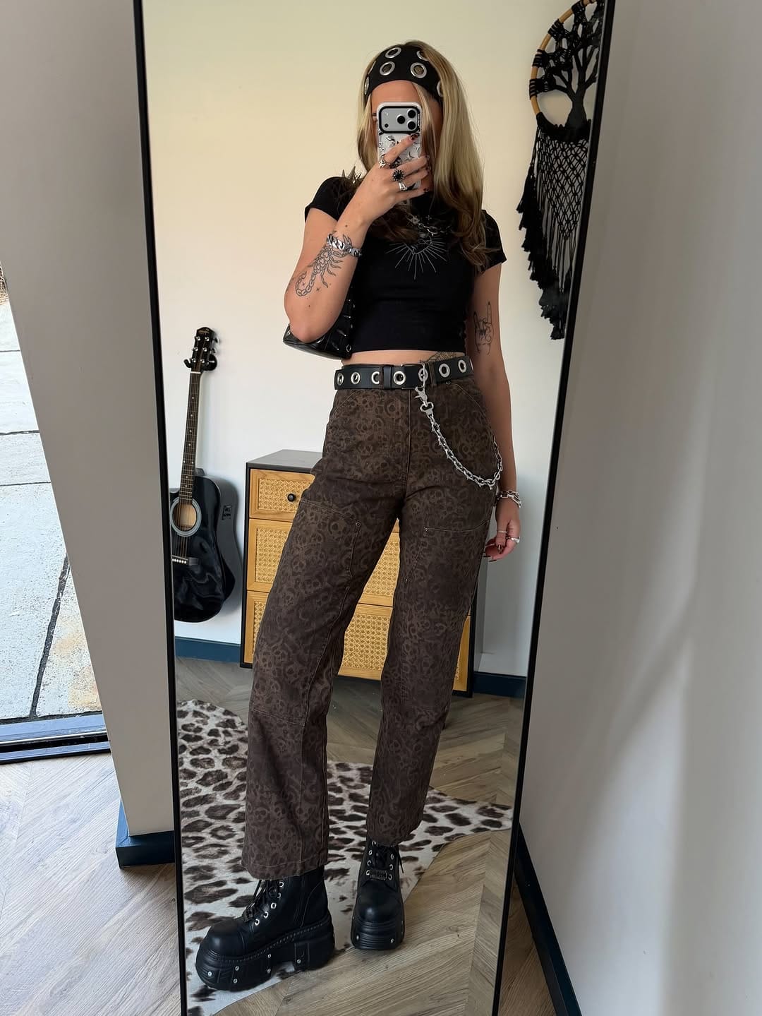 Post 9 by ℭ𝔞𝔰𝔢𝔶 ⚡️𝔍𝔞𝔡𝔢 on Instagram (carousel)