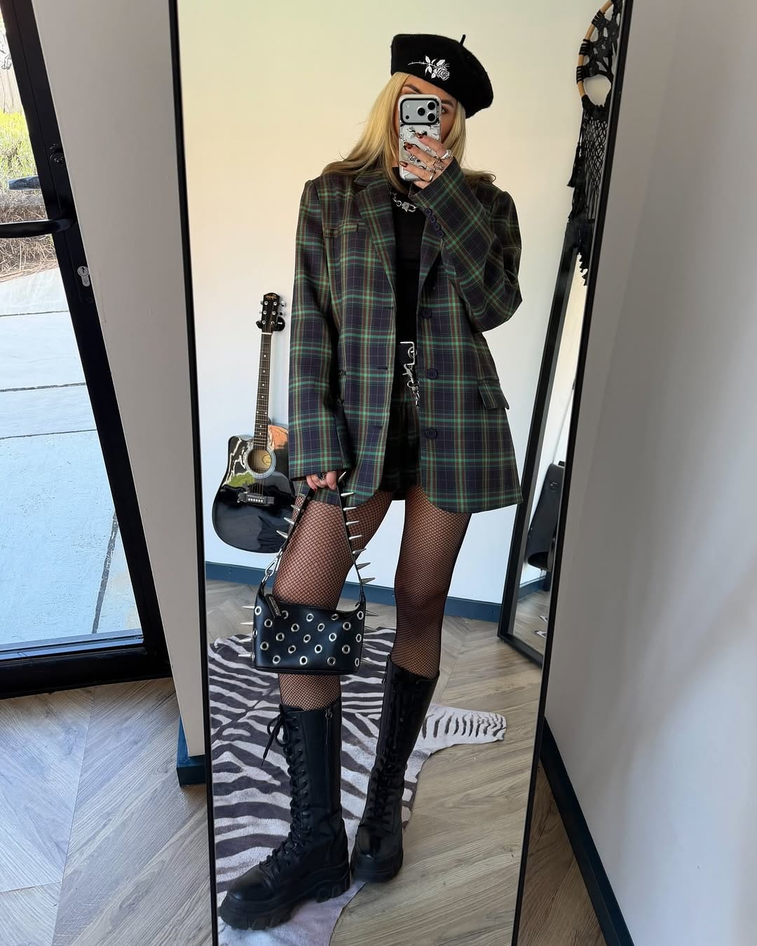 Post 8 by ℭ𝔞𝔰𝔢𝔶 ⚡️𝔍𝔞𝔡𝔢 on Instagram (carousel)
