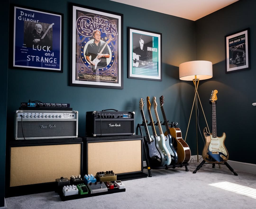 Post 2 by The London Guitarist on Instagram (image)