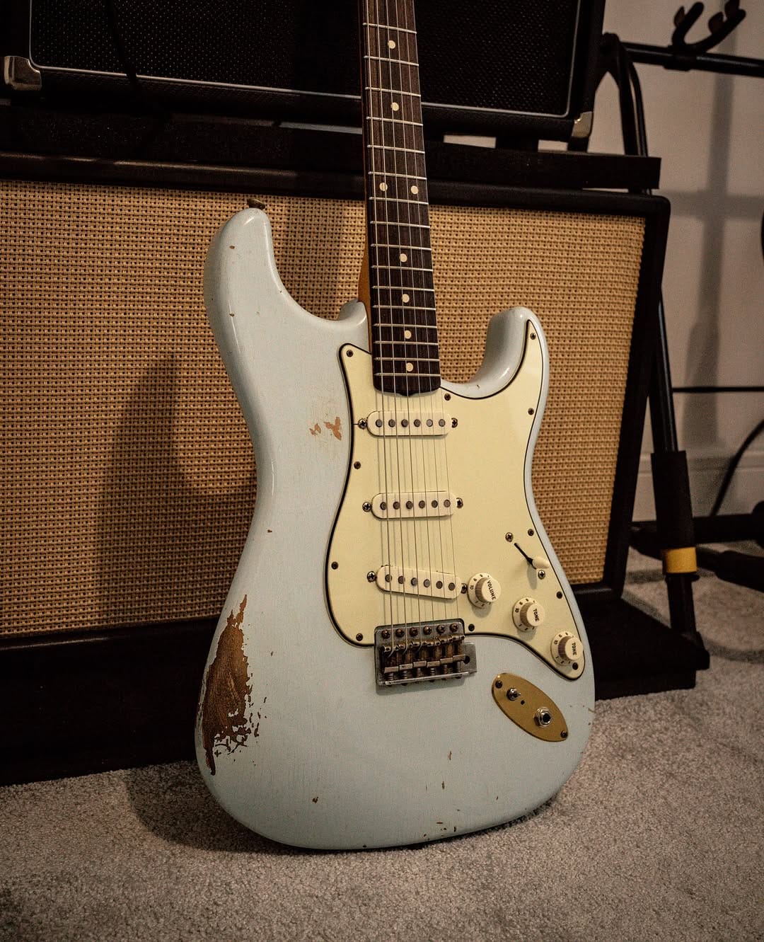 Post 4 by The London Guitarist on Instagram (carousel)