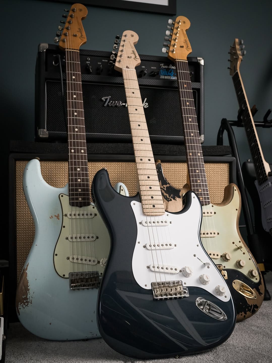 Post 1 by The London Guitarist on Instagram (image)