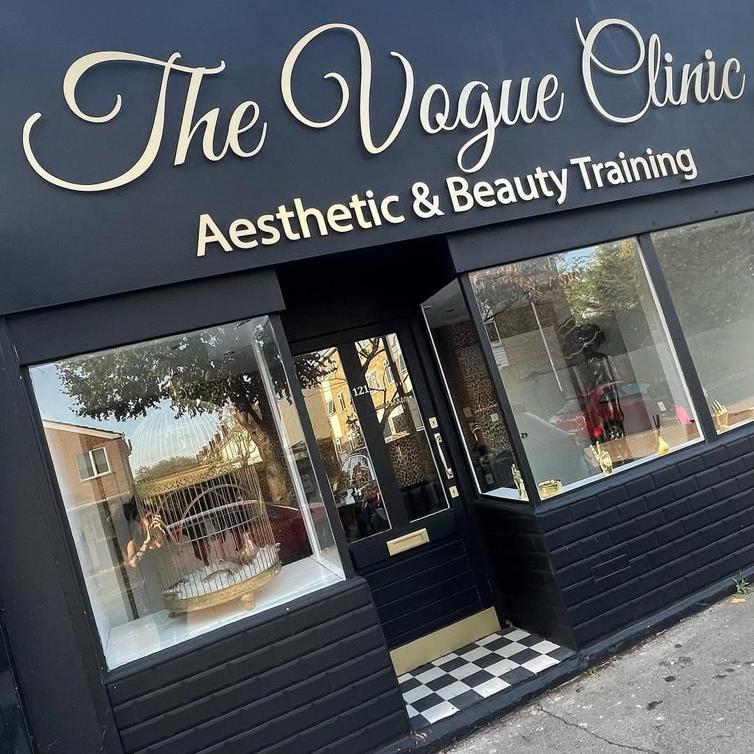 Post 10 by The Vogue Academy on Instagram (carousel)
