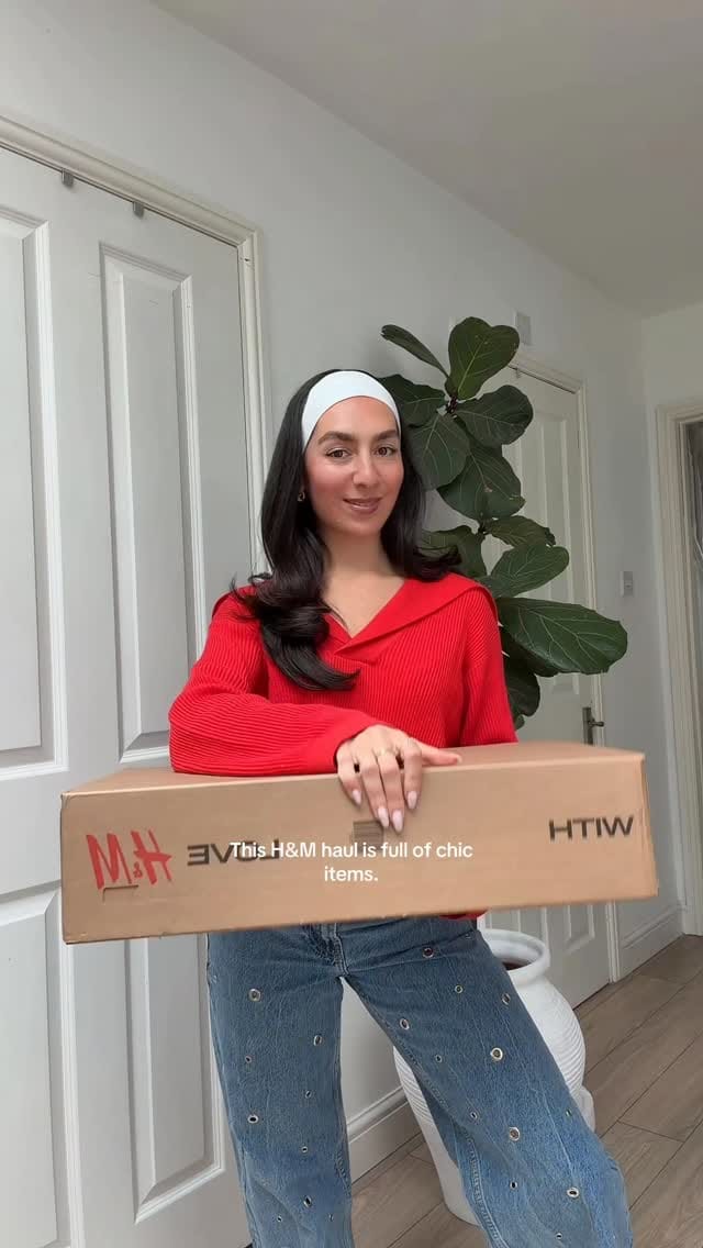 Post 2 by Michelle | petite outfit inspo on Instagram (video)