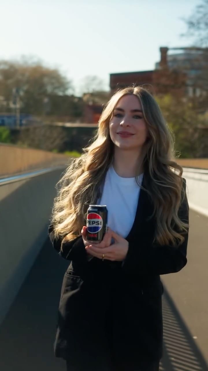 Post 5 by Katie Snooks | Dating, Beauty & Lifestyle Creator on Instagram (video)