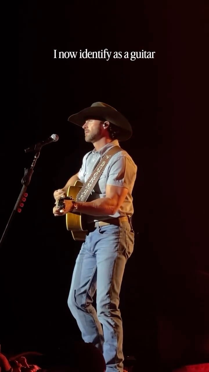 Post 4 by Chelsea Lauren on Instagram (video)