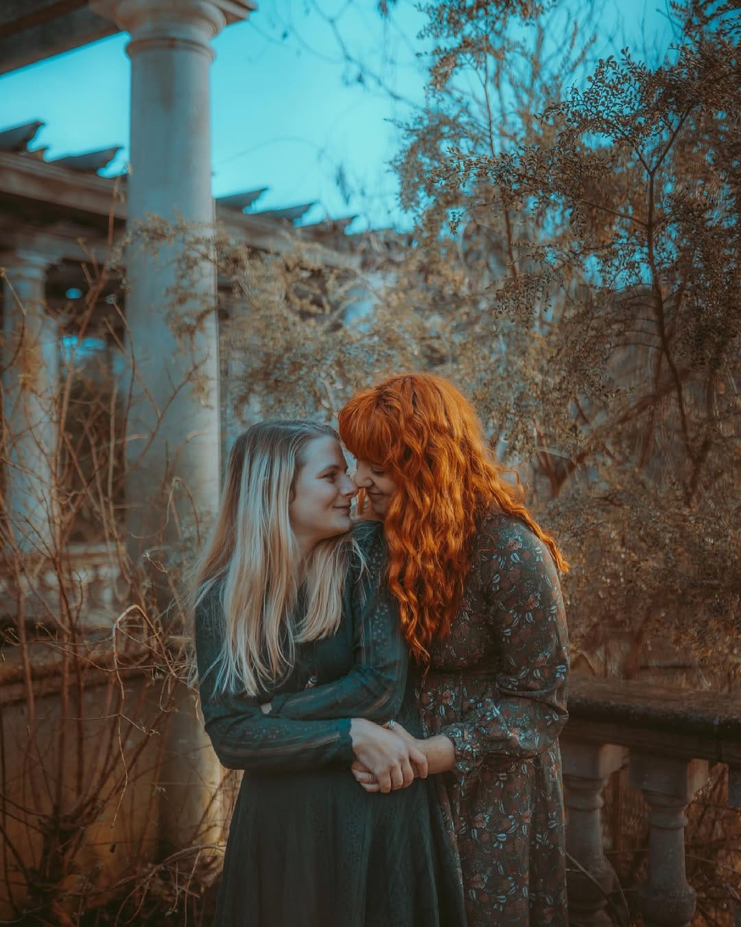 Post 10 by Luna Perri on Instagram (carousel)