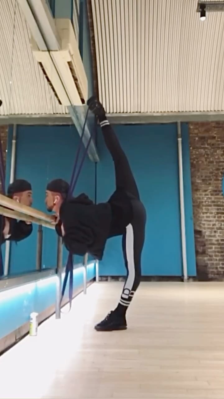 Post 3 by 𝘿𝘼𝙉𝙉𝙔 𝙒𝙄𝙇𝙇𝙄𝘼𝙈𝙎 on Instagram (video)