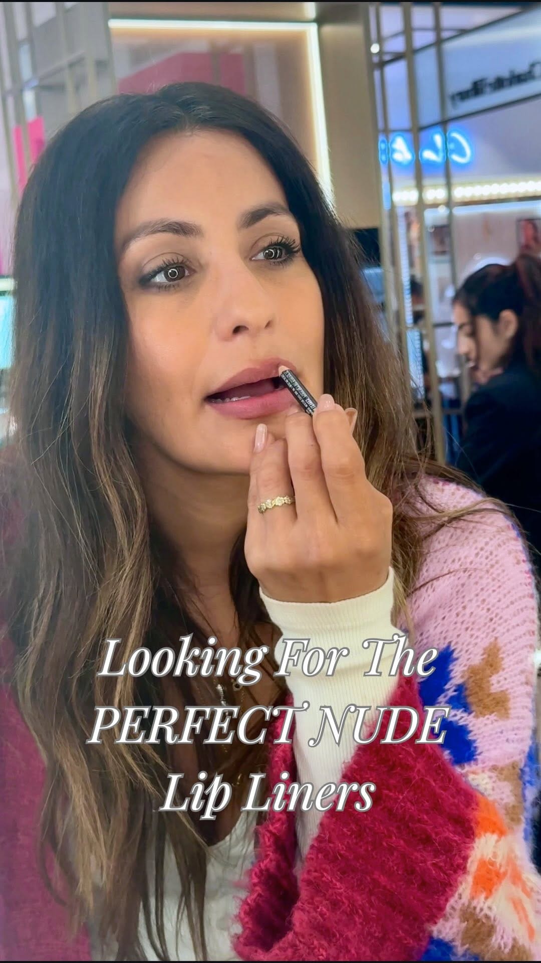 Post 7 by V I V I ' S     M A K E U P on Instagram (video)