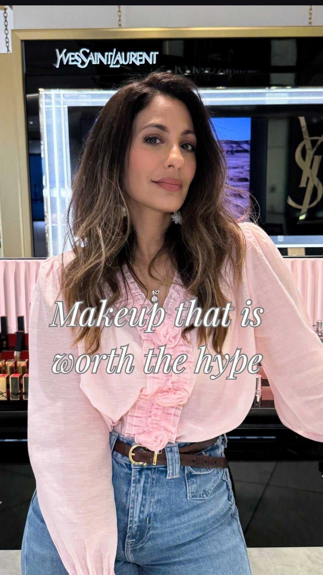Post 6 by V I V I ' S     M A K E U P on Instagram (video)