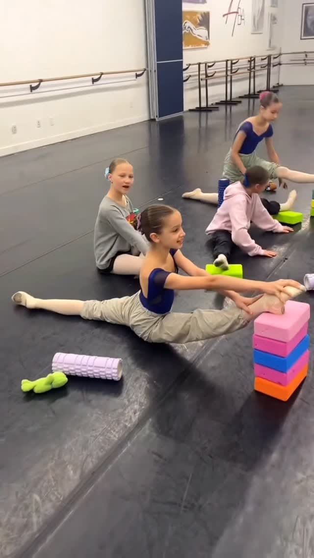 Post 6 by Hollywood Ballet Academy Professional Ballet School on Instagram (video)