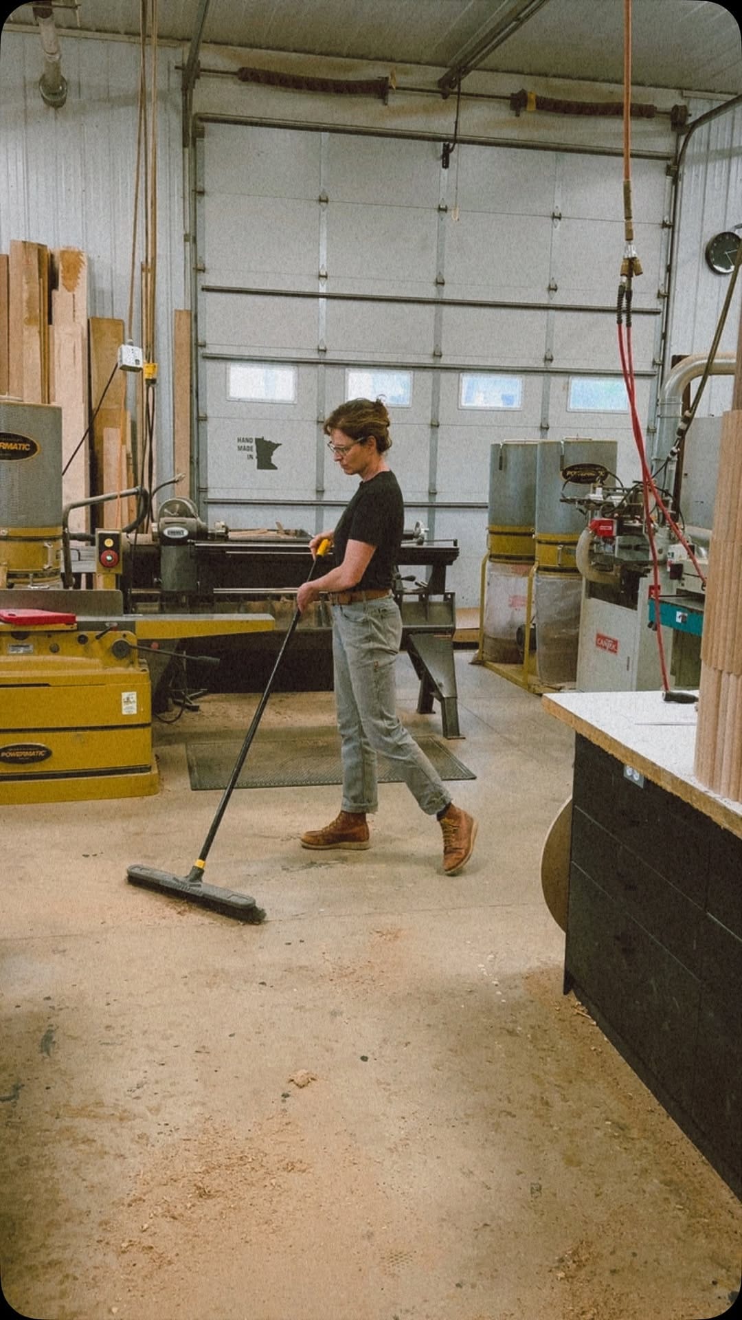 Post 4 by Eastvold Furniture on Instagram (video)