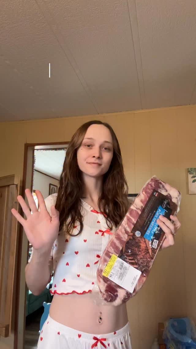 Post 10 by Lexxy Black on Instagram (video)