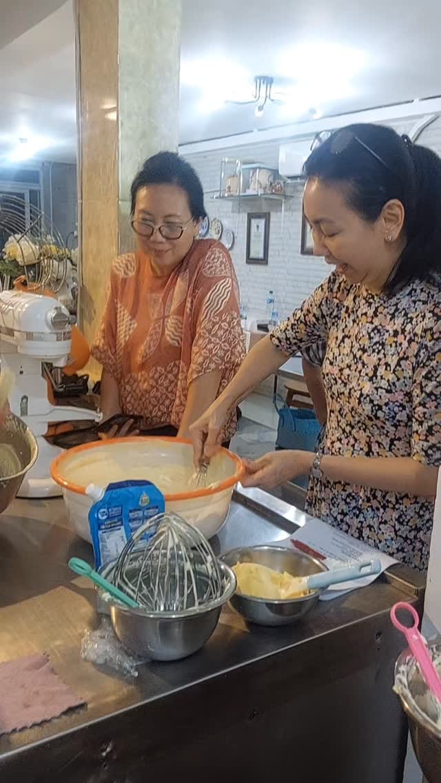Post 7 by sanmeriobaking on Instagram (video)