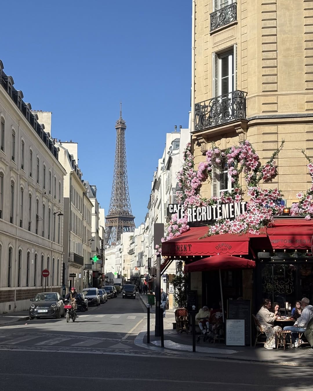 Post 7 by American University of Paris on Instagram (carousel)