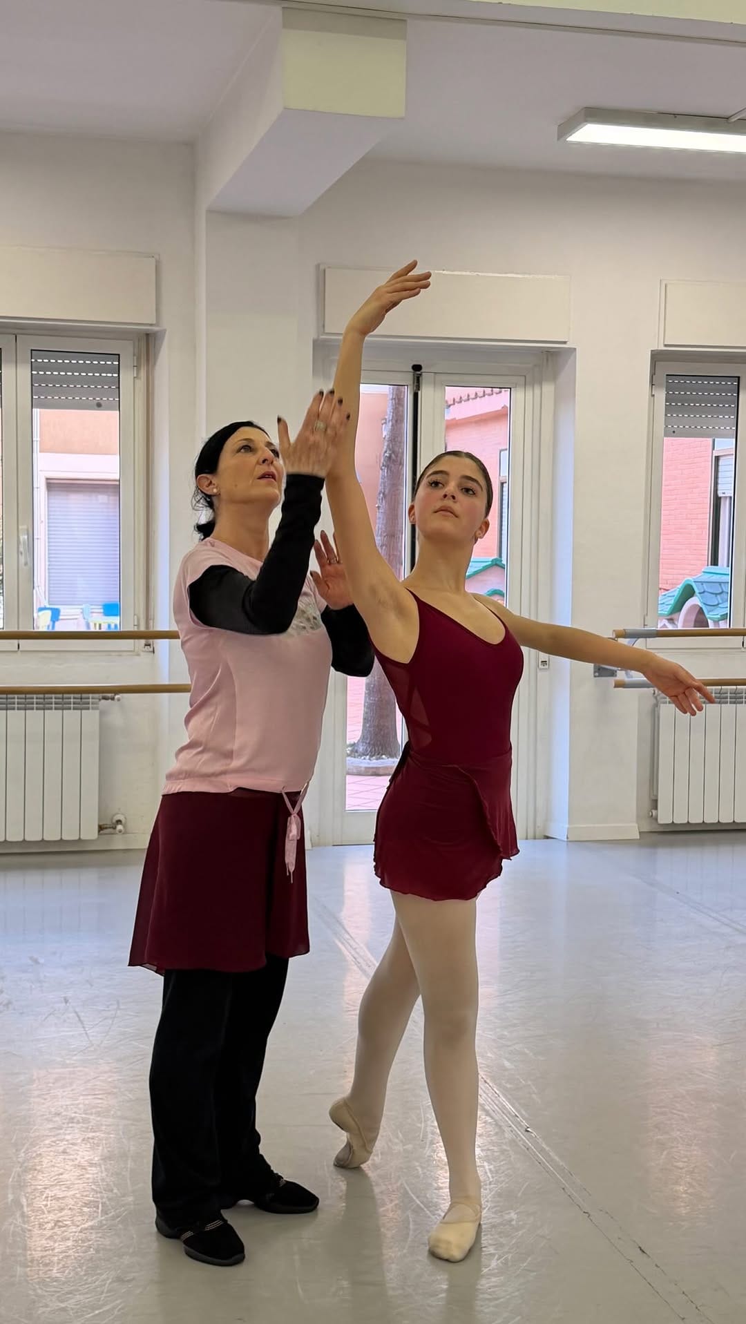 Post 3 by La Scuola di Danza on Instagram (video)