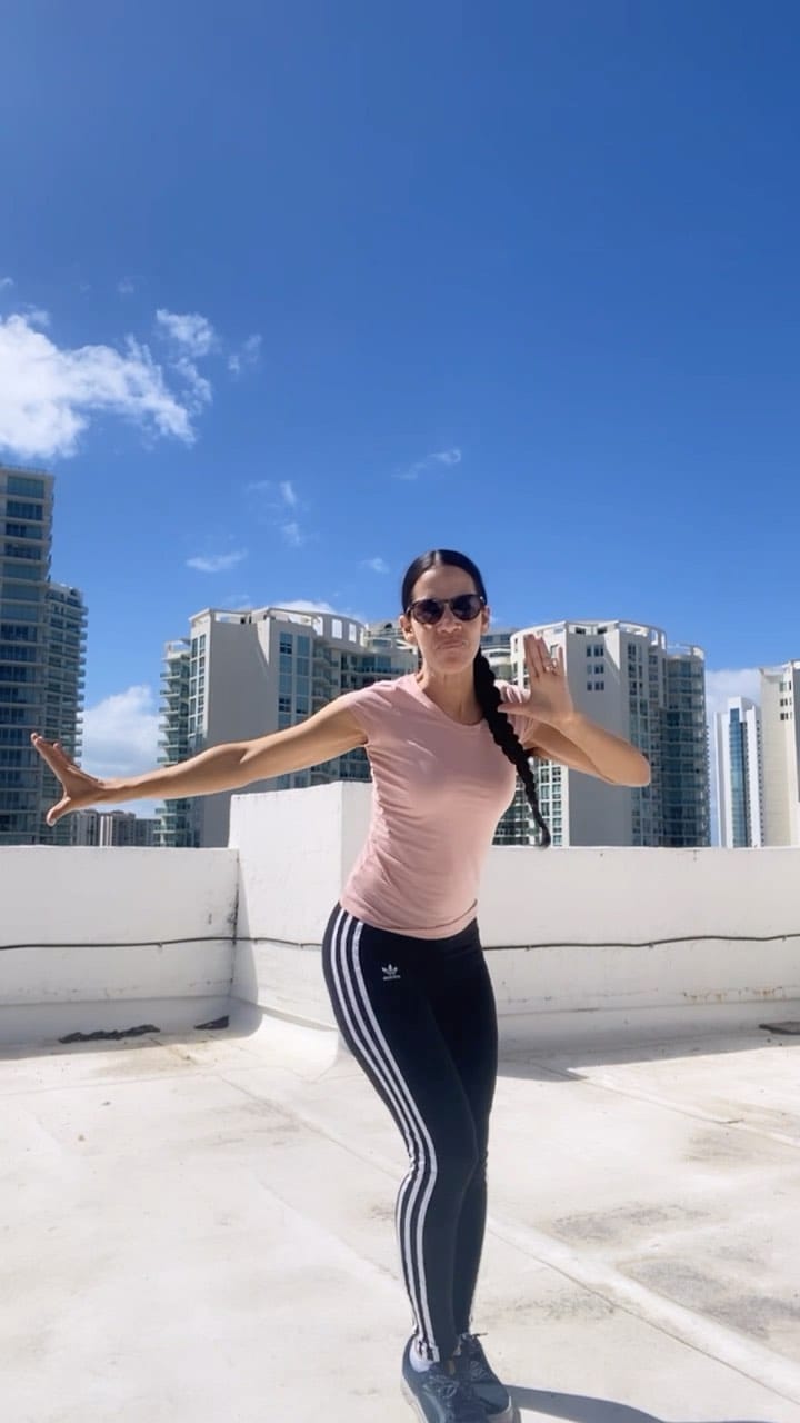 Post 2 by Danza Club - 𝒃𝒂𝒊𝒍𝒂 𝒚 𝒅𝒊𝒔𝒇𝒓𝒖𝒕𝒂! on Instagram (video)
