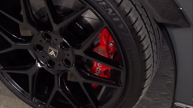 Post 2 by Grullón GT on Instagram (video)