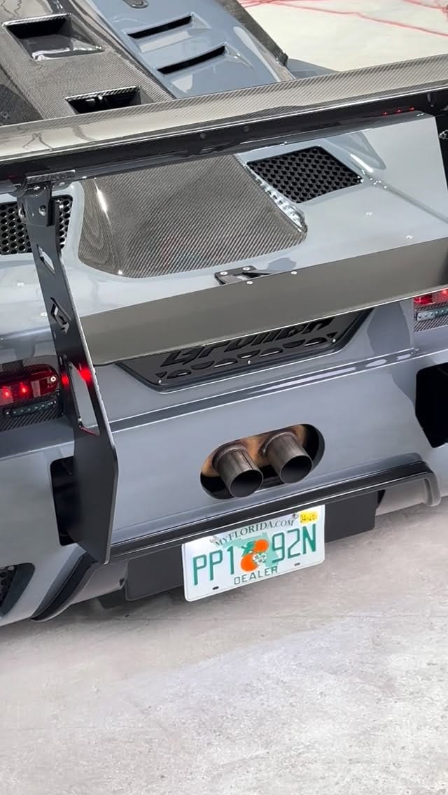 Post 8 by Grullón GT on Instagram (video)