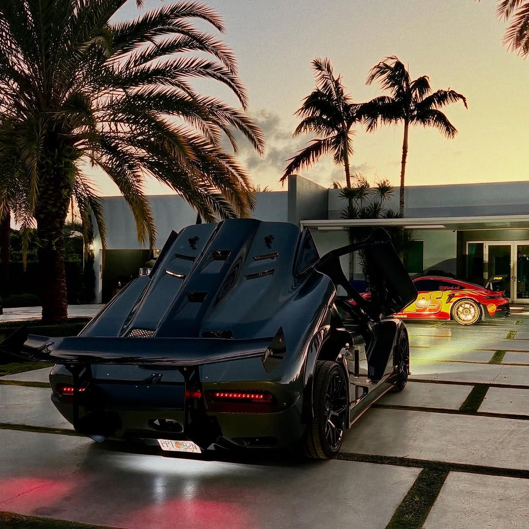 Post 9 by Grullón GT on Instagram (image)