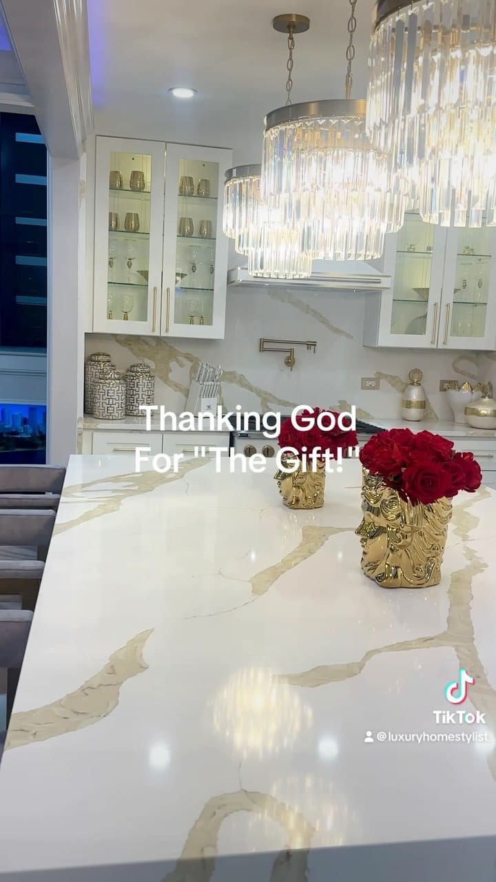 Post 6 by Dereky Martin on Instagram (video)