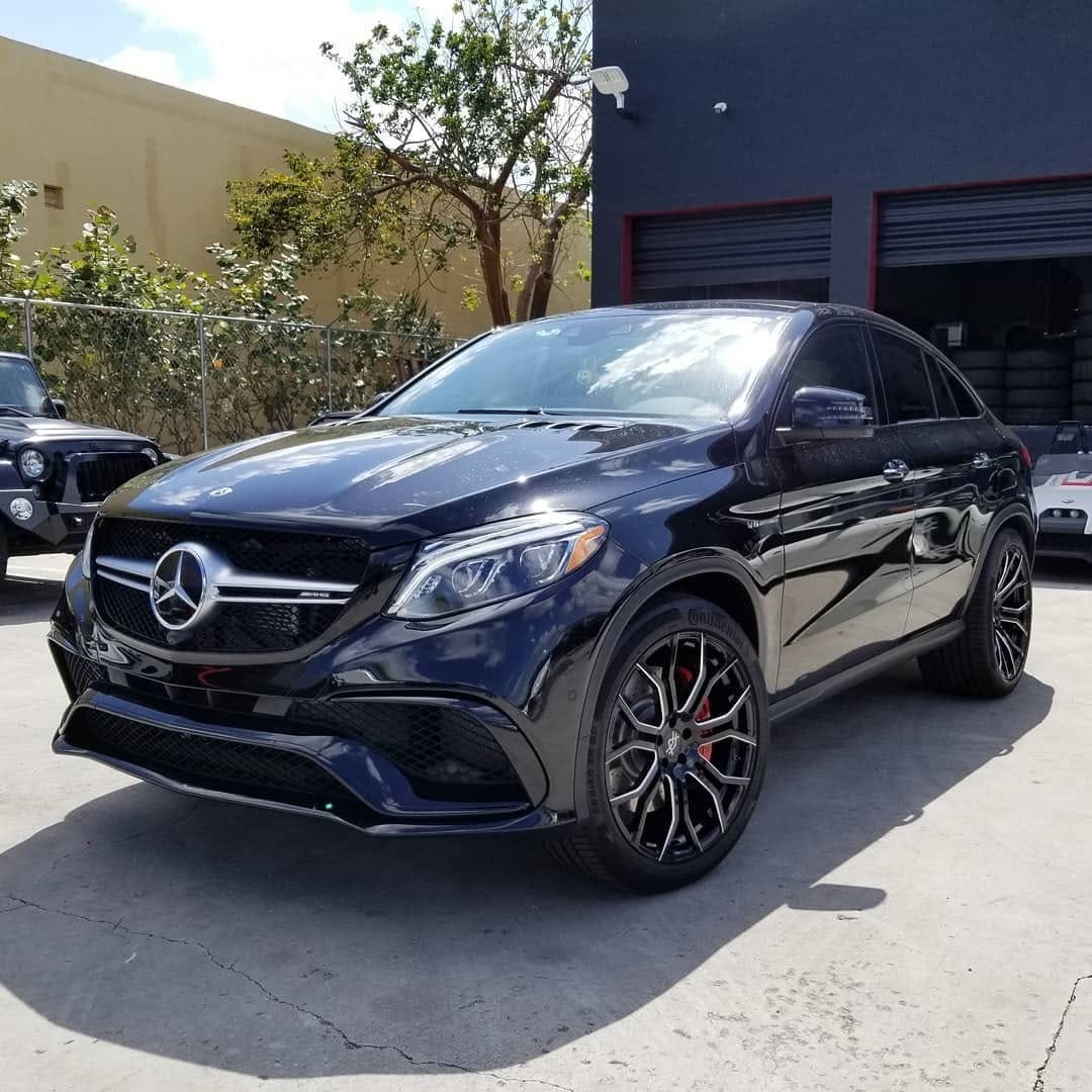 Post 10 by Exotic Toys Car Rental on Instagram (image)