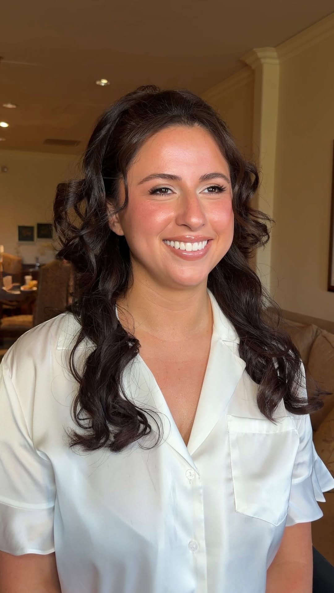 Post 5 by Blush Makeup Studio on Instagram (video)