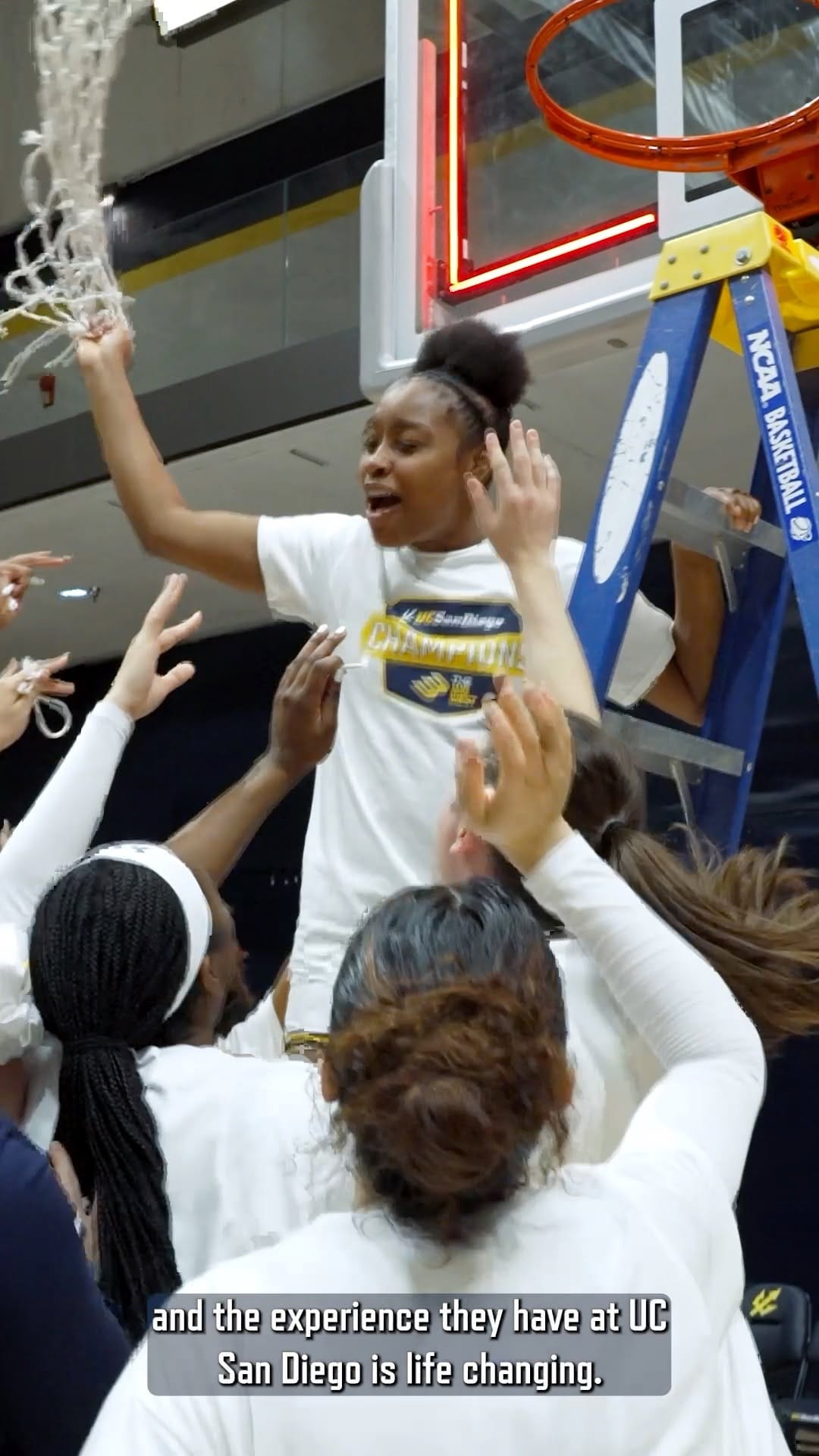 Post 7 by UC San Diego WBB on Instagram (video)