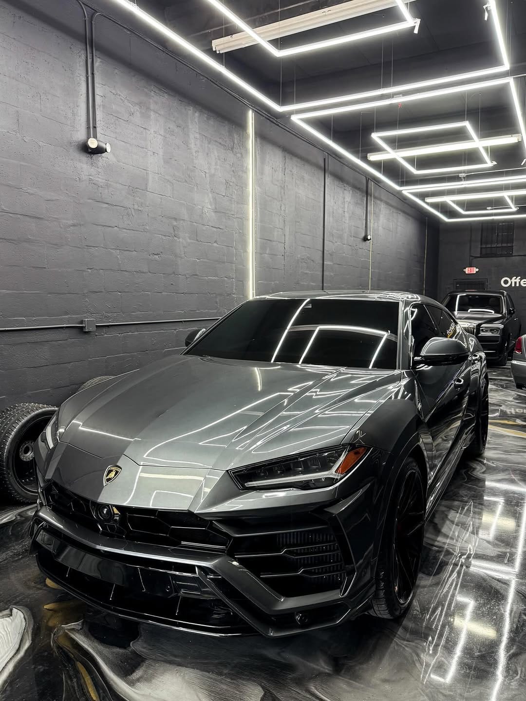 Post 1 by Murci Luxury on Instagram (carousel)
