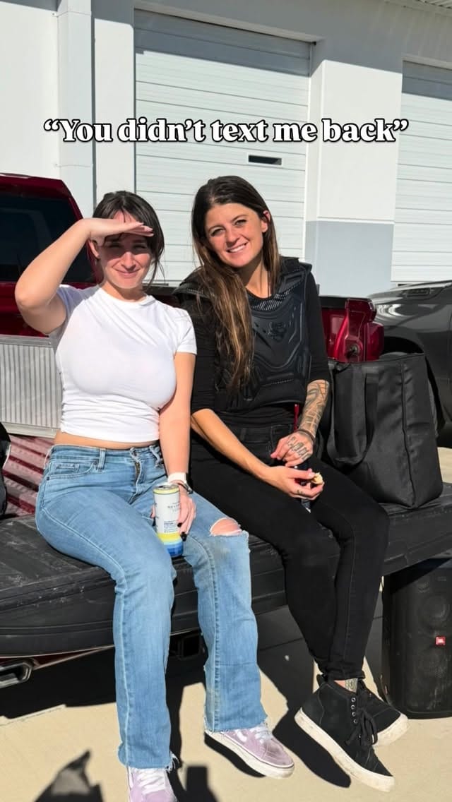 Post 6 by 𝒯𝒶𝓂𝓅𝒶 𝒮𝓉𝓊𝓃𝓉 𝒬𝓊𝑒𝑒𝓃𝓈 on Instagram (video)