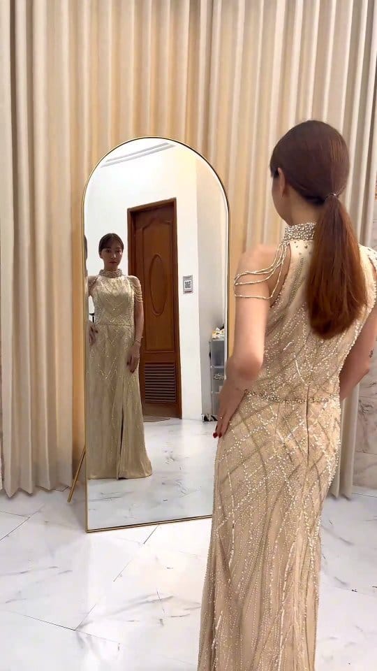 Post 10 by Victoria dewi on Instagram (video)