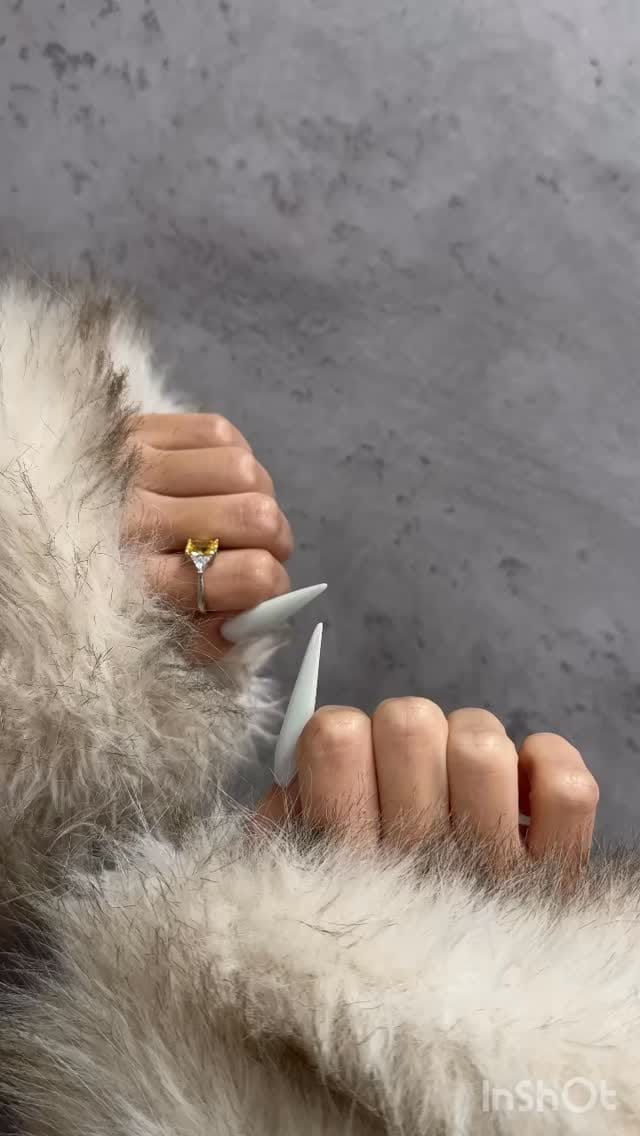 Post 8 by 🇺🇦Манікюр Київ нарощування дизайни on Instagram (video)