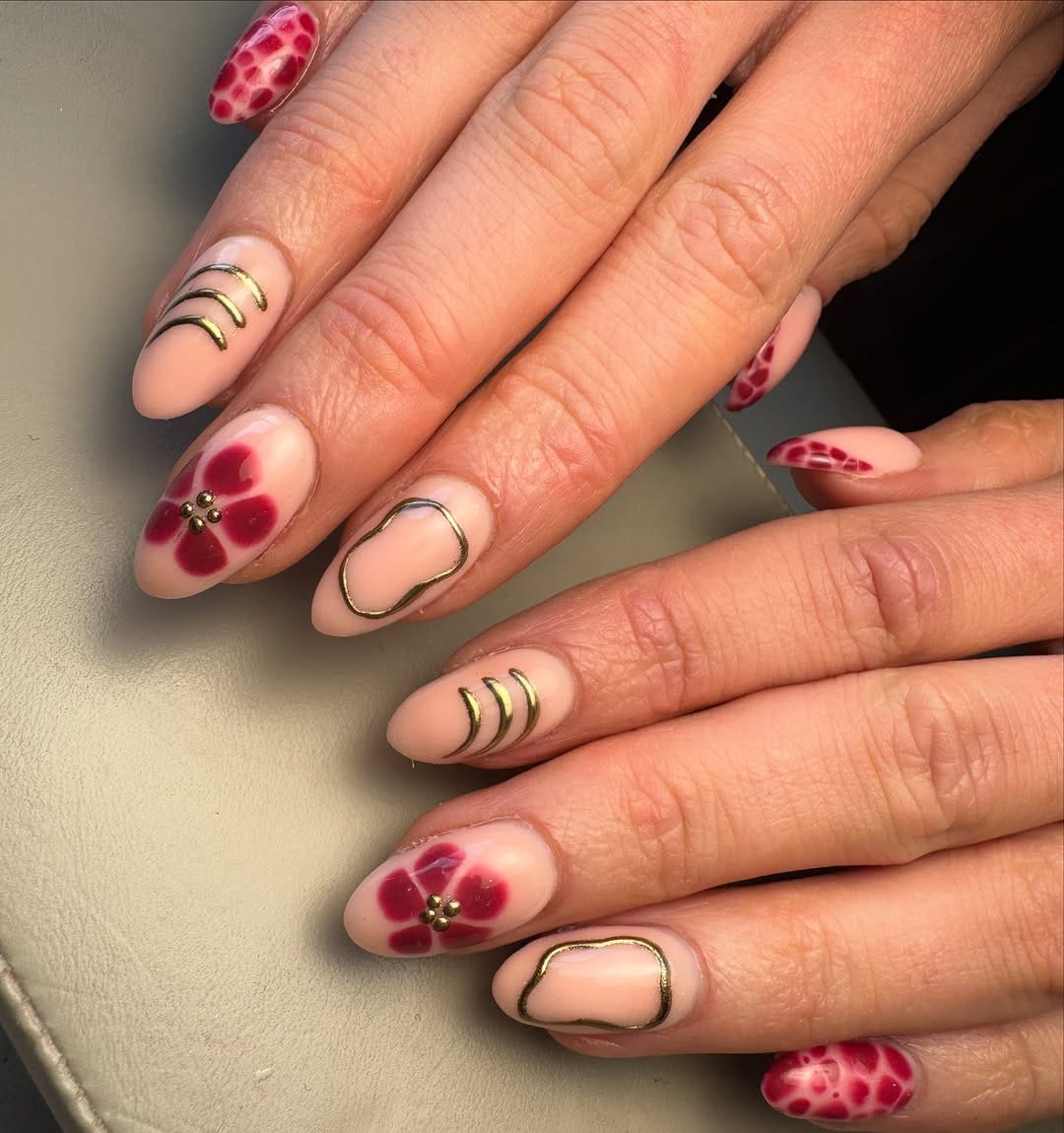 Post 7 by ABSTRACT BEAUTY on Instagram (carousel)