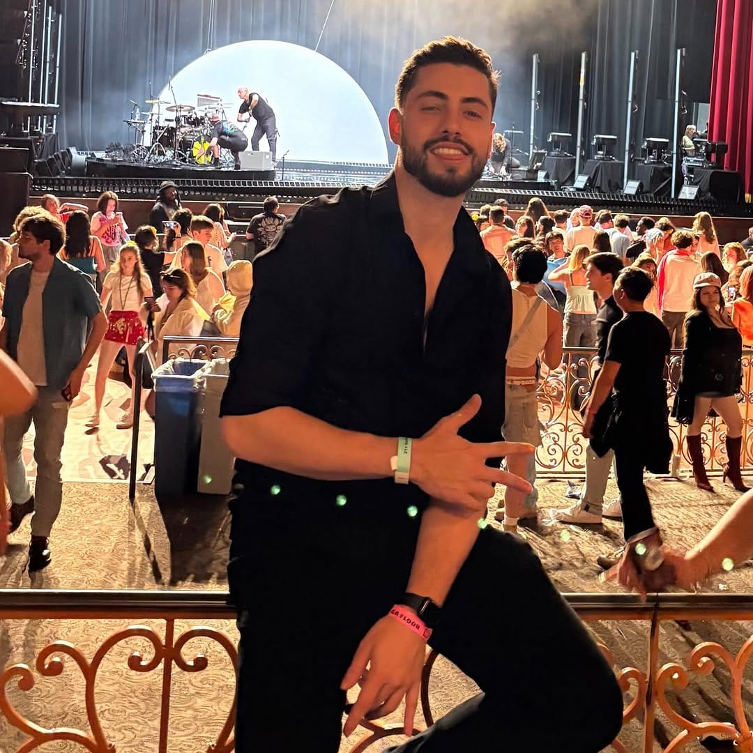 Post 8 by Guilherme Silva on Instagram (carousel)