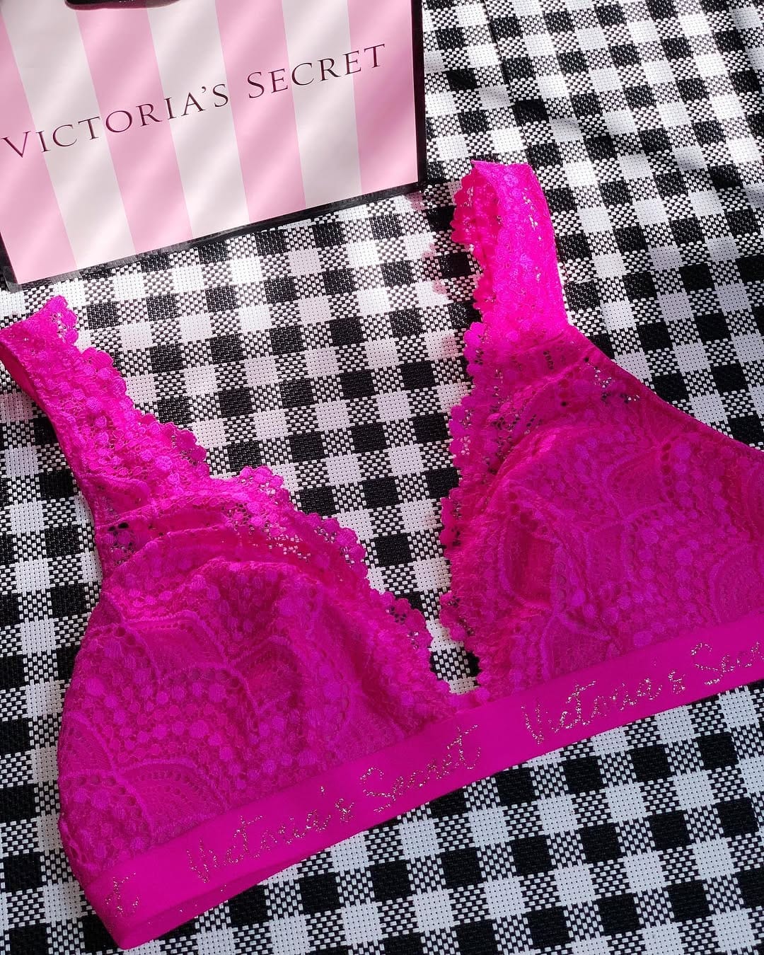 Post 8 by Sisters’_shop on Instagram (image)