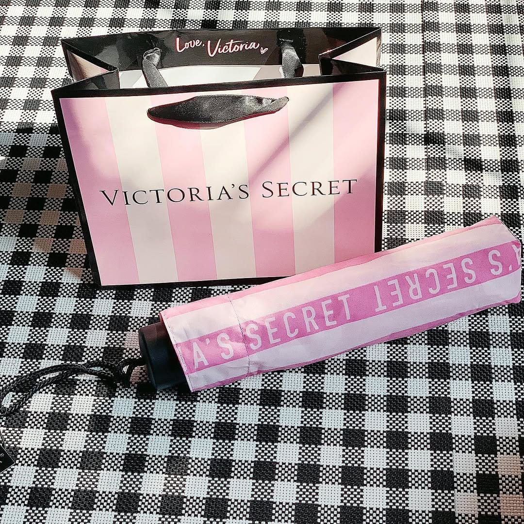 Post 6 by Sisters’_shop on Instagram (image)