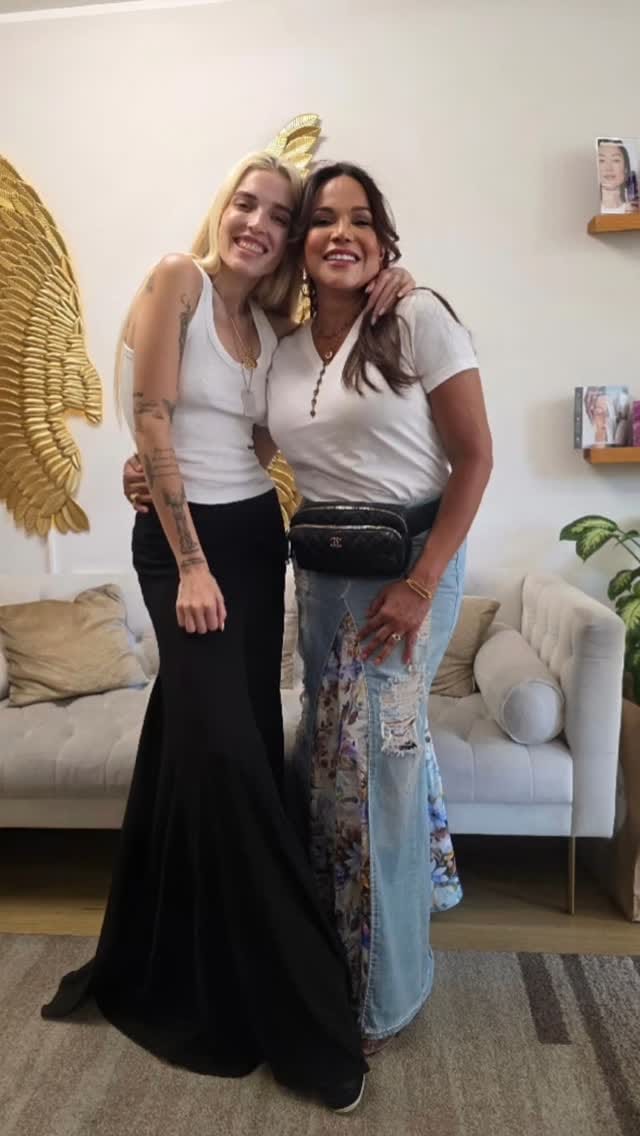 Post 9 by 𝐀𝐦𝐞𝐫𝐢𝐜𝐚 𝐏𝐞𝐫𝐞𝐳 | 𝐁𝐞𝐚𝐮𝐭𝐲 | 𝐋𝐢𝐟𝐞𝐬𝐭𝐲𝐥𝐞 | 𝐀𝐫𝐭 on Instagram (video)