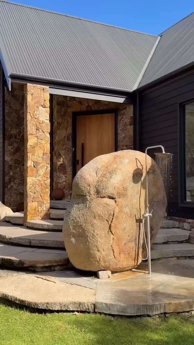 Post 2 by Latitude 35°5 | Luxury Holiday House on Instagram (video)