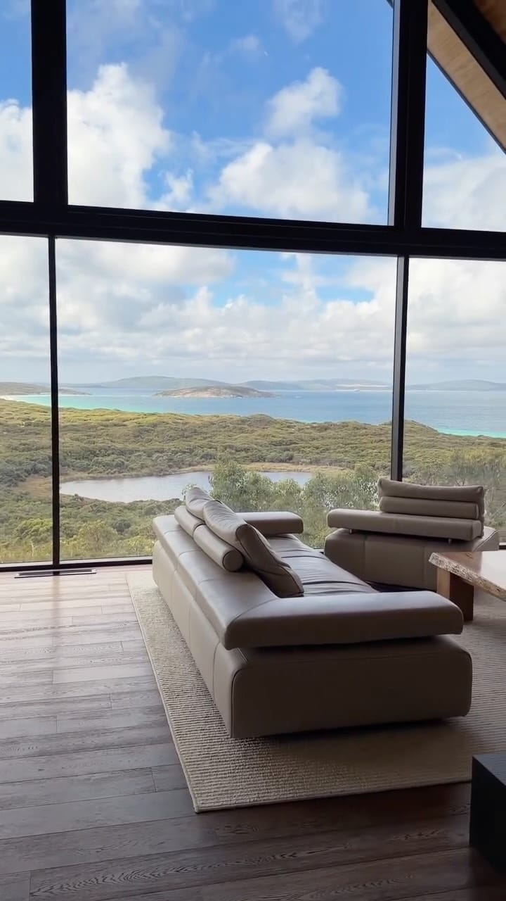 Post 4 by Latitude 35°5 | Luxury Holiday House on Instagram (video)