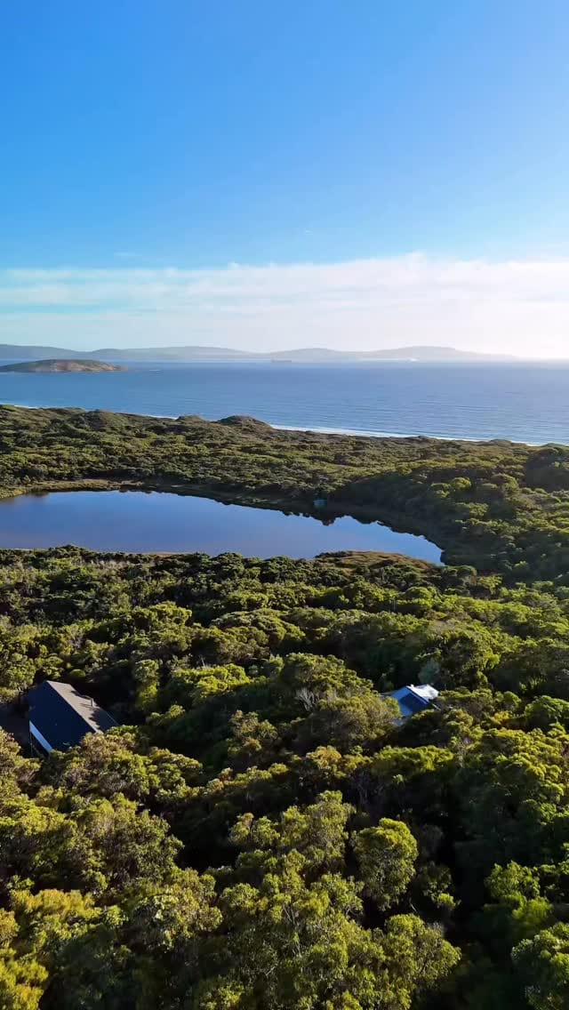 Post 5 by Latitude 35°5 | Luxury Holiday House on Instagram (video)